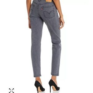 Wedgie Icon Fit Jeans in Bite My Dust
